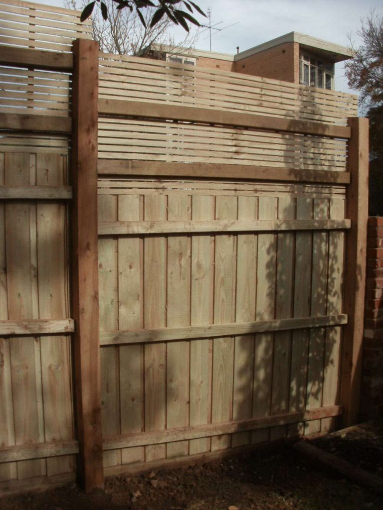 Treated Pine Paling fence with privacy Screen - Rear view